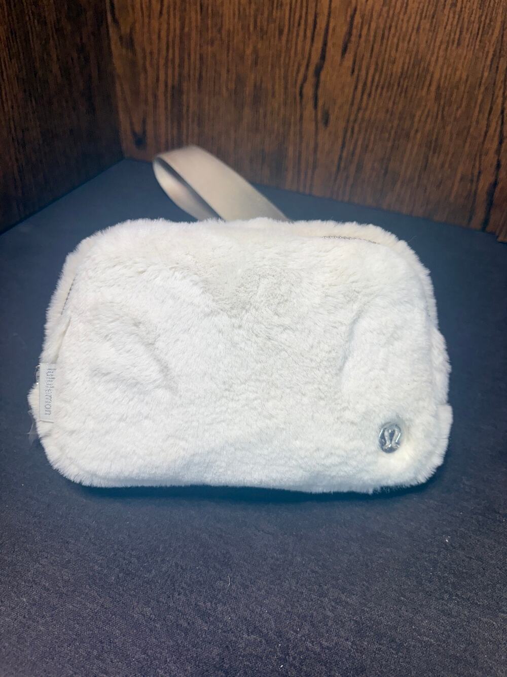 Lululemon Everywhere Plush Belt Bag Bone/Silver NWT